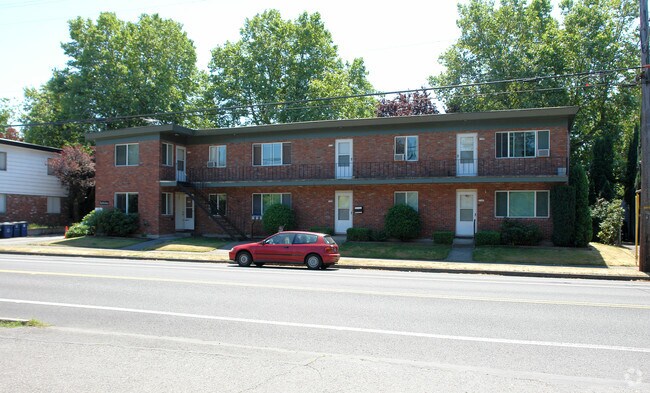 Building Photo - The Par Villa