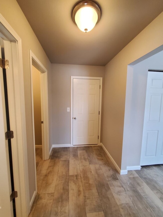 Building Photo - COMING SOON!! STUNNING 4 BEDROOM HOME FOR ...