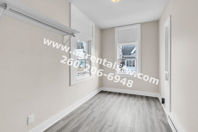 Building Photo - 1235 Huestis Ave