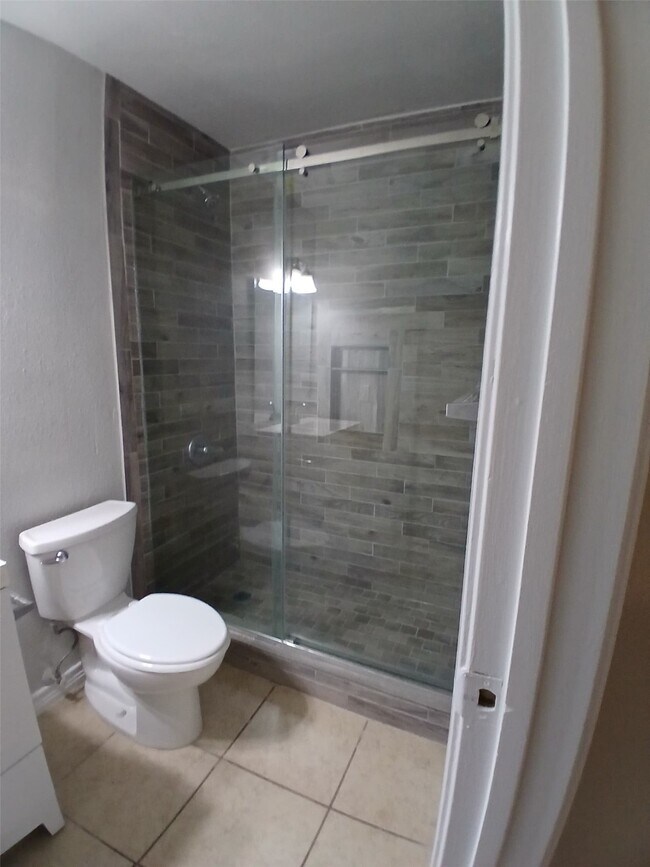 Building Photo - 13151 Walden Rd