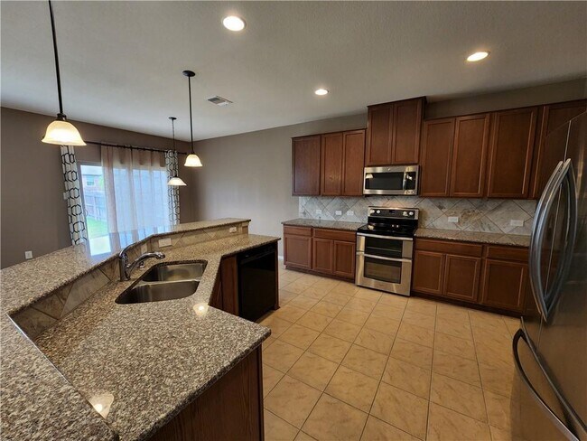Building Photo - 222 Telluride Dr