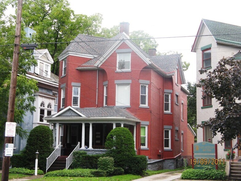 Primary Photo - 333 W 6th St