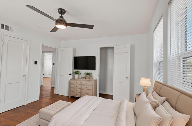 Building Photo - 3444 Blodgett St