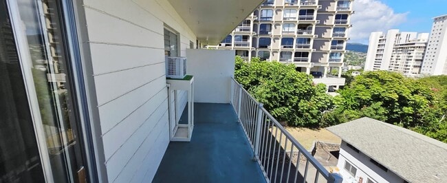 Building Photo - Seaview- 1002A Prospect Street #33
