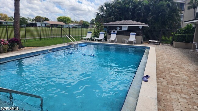 Building Photo - 3645 Boca Ciega Dr