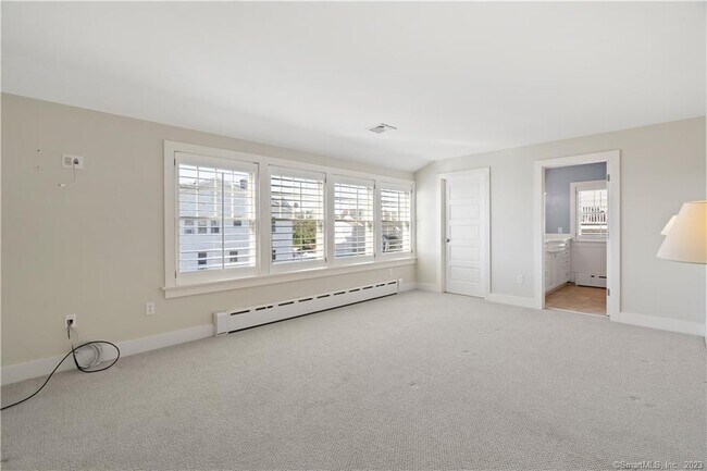 Building Photo - 23 Soundview Dr