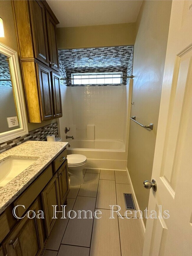 Building Photo - Beautiful Andover Property