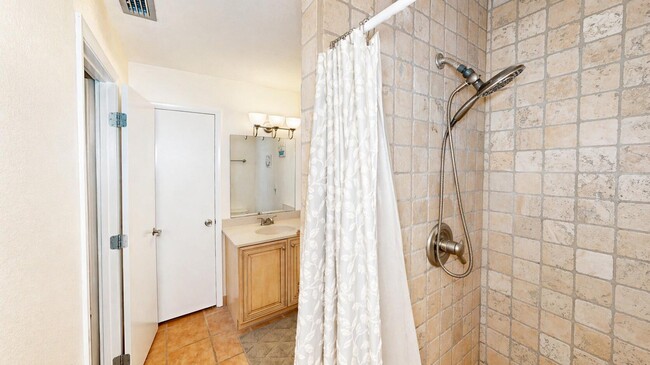 Building Photo - 1300 Seaway Dr