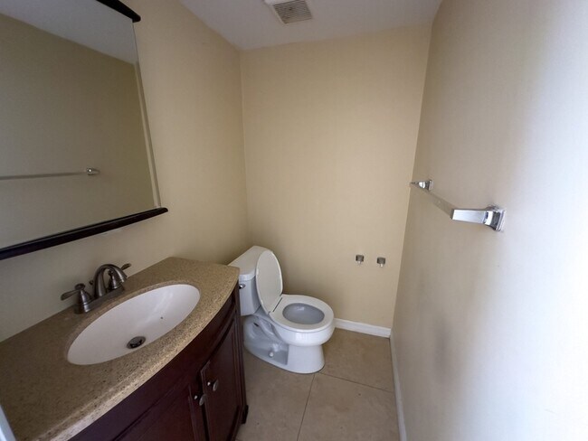 Building Photo - 34 S Ortman Dr