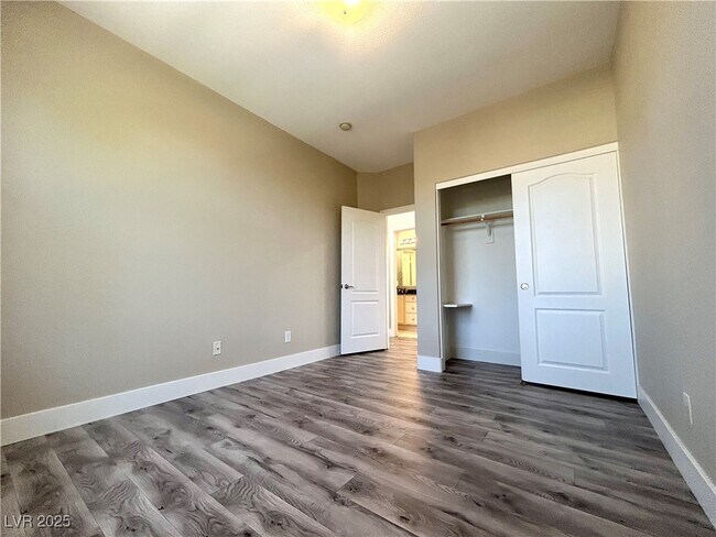 Building Photo - 10824 Vineyard Pass St