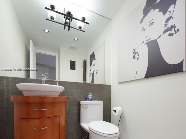 Building Photo - 19390 Collins Ave