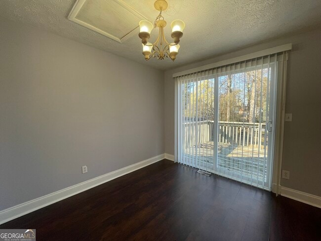 Building Photo - 1001 Traymore Dr