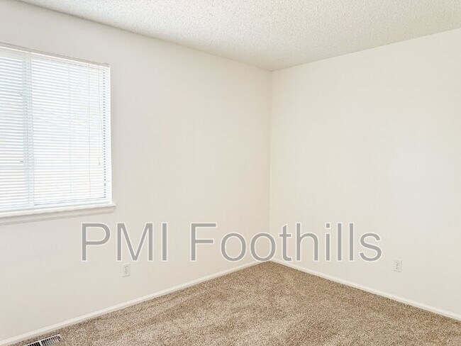 Building Photo - 8460 Everett Way