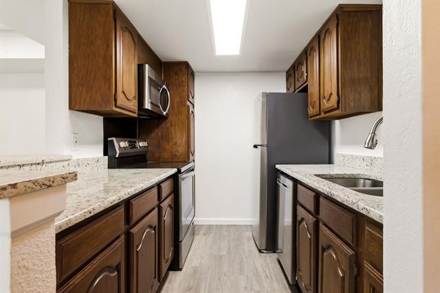 Building Photo - 8510 Park Ln