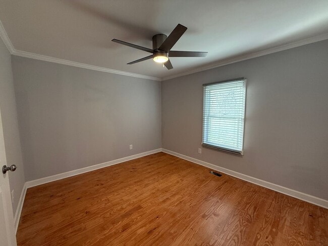 Building Photo - Renovated 3 bedroom 2 bathroom home with large yard