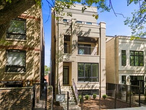 Building Photo - 2135 N Lakewood Ave