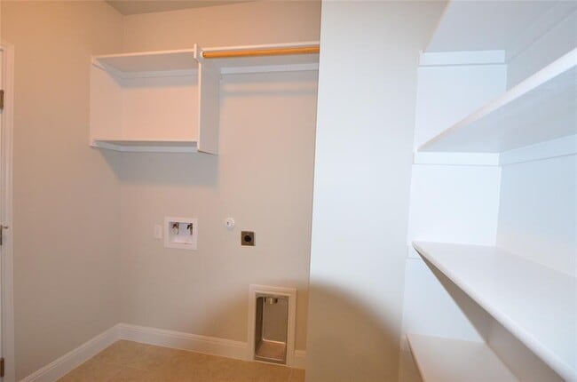 Building Photo - 3477 Pauling Loop
