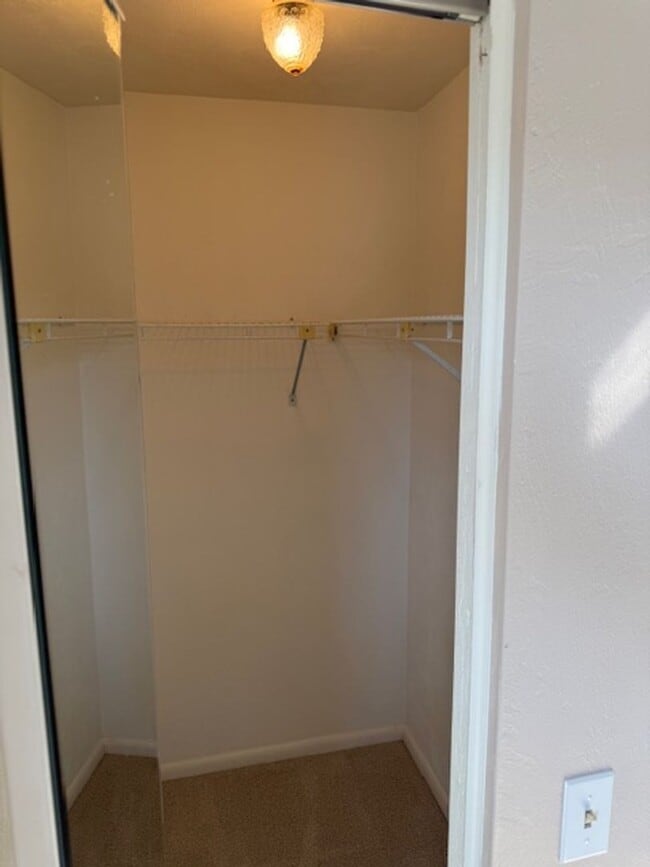 Building Photo - 150 Limewood Pl