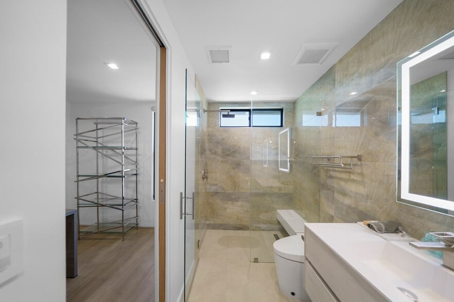 Building Photo - 1500 Ocean Dr