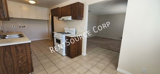 Building Photo - 42000 Blueflax Ave