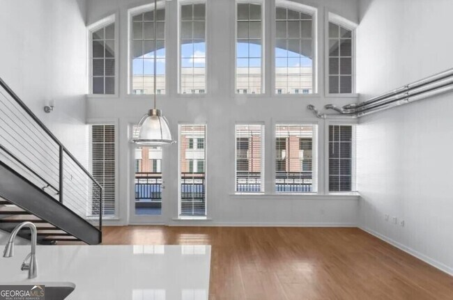 Building Photo - 230 18th St NW
