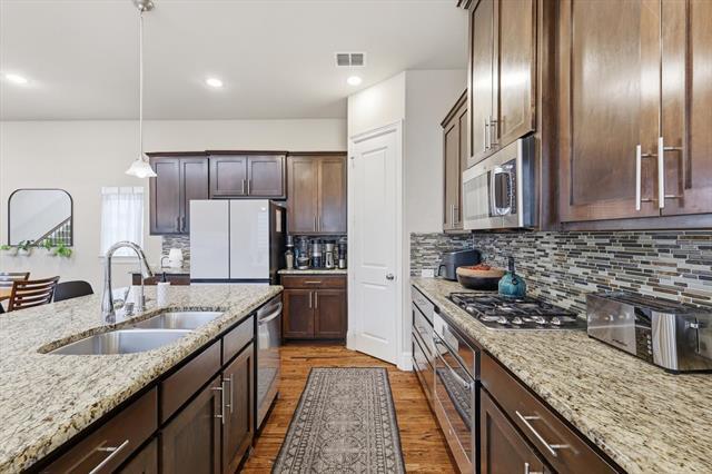 Building Photo - 775 Cameron Ct