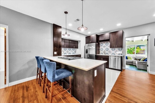 Building Photo - 7341 SW 64th Ct