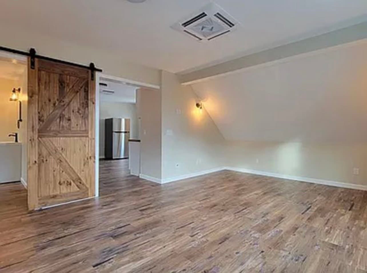 Building Photo - 42 Whipple St