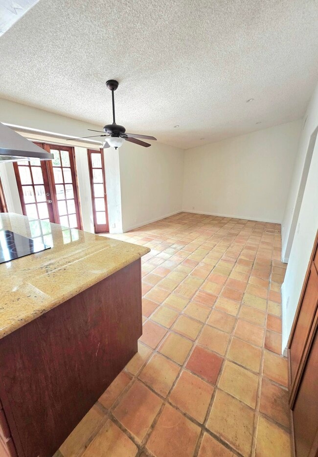 Building Photo - 40329 Sagewood Dr