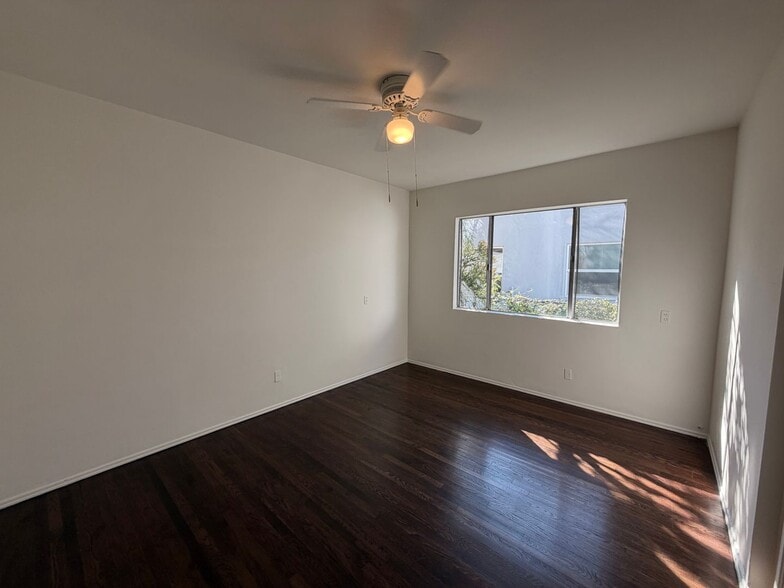 Building Photo - Charming 3BD Pool Home in Van Nuys | 2-Car Garage + Washer/Dryer + Central A/C