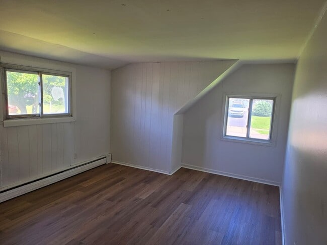 Building Photo - 37 Highland Park Pl