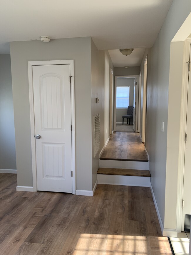 Building Photo - 9134 Westminister Cir Dr