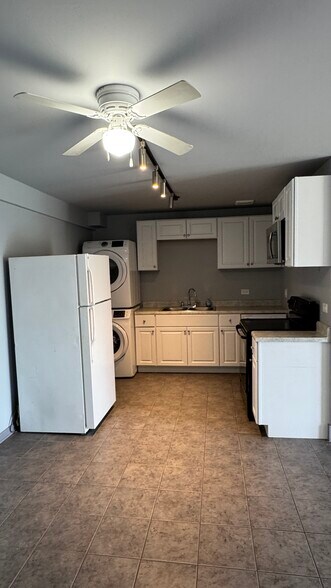 Building Photo - 8581 101st Ter