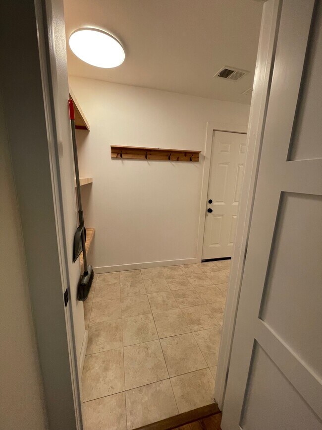 Building Photo - 11505 Murcia Dr