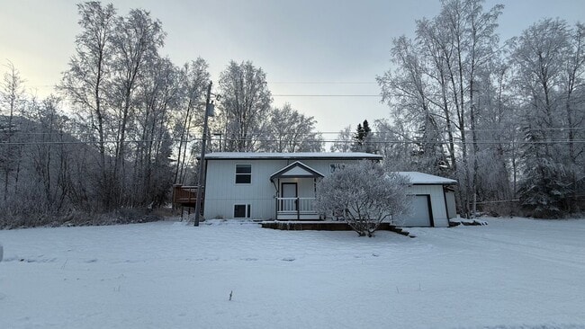 Building Photo - A spacious (4) bedroom corner lot home in Chugiak!