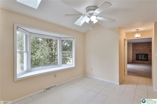 Building Photo - 4059 Wedgewood Rd