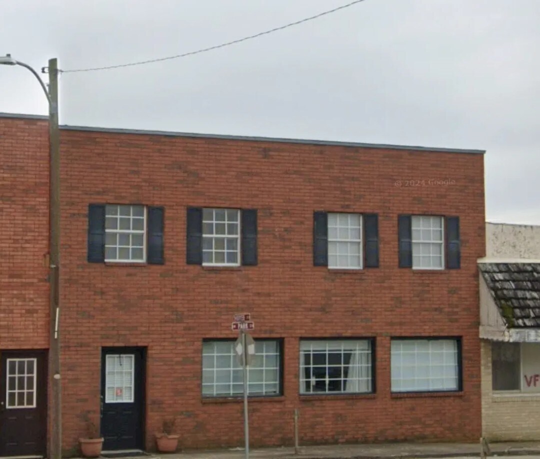 Building Photo - 112 W Park St