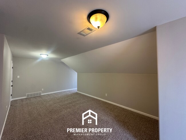 Building Photo - 6166 Jene Ridge Cir