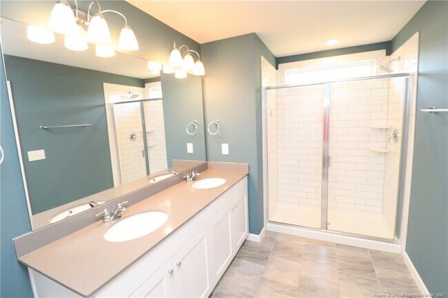 Building Photo - 755 Amarra Dr