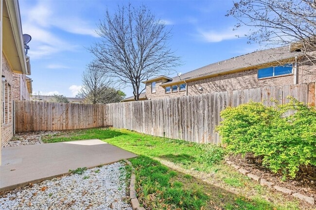 Building Photo - 9842 Wake Bridge Dr