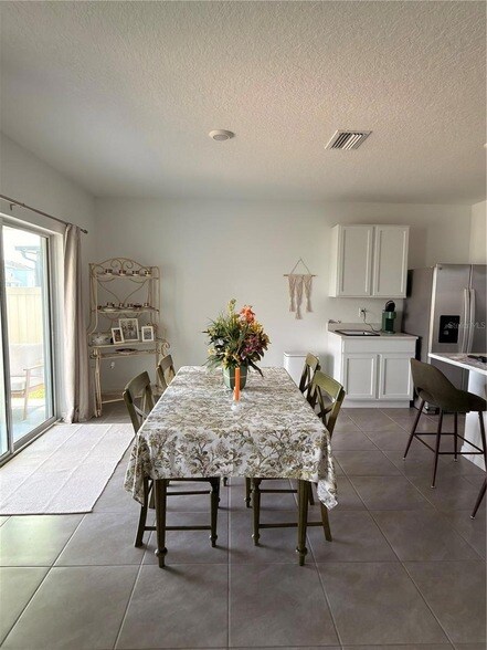 Building Photo - 3410 Ivy Hollow Dr
