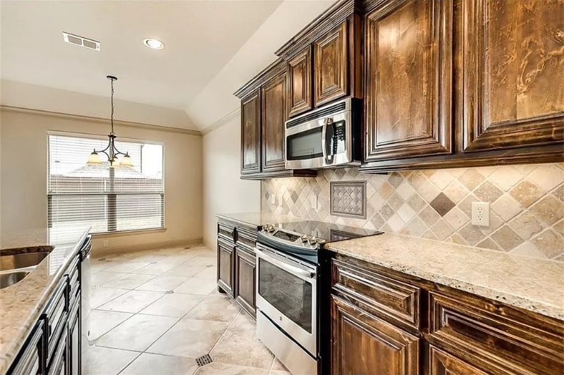 Building Photo - 820 Lake Meadow Ln