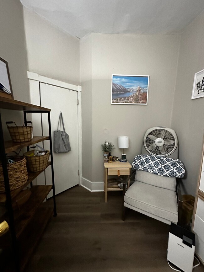 Building Photo - 286 N Bellefield Ave