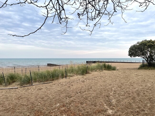 Building Photo - 1057 W Columbia Ave