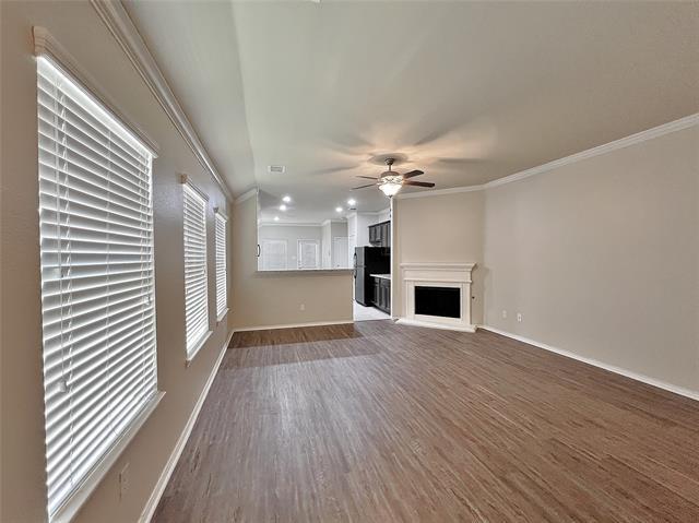 Building Photo - 8472 Gentian Dr