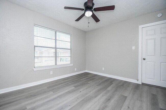 Building Photo - 6024 Collingsworth St