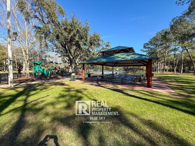 Building Photo - 9481 Highland Oak Dr