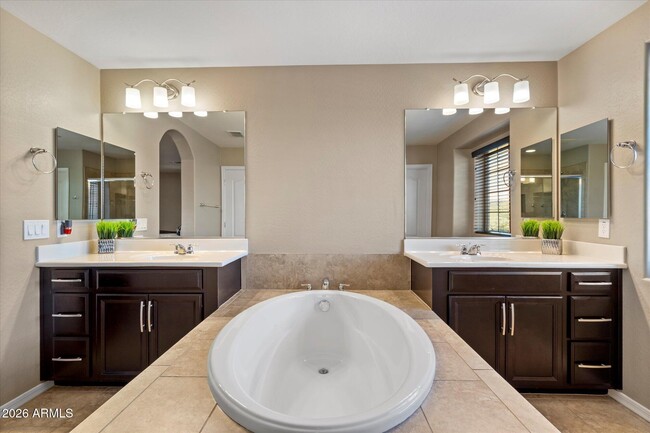 Building Photo - 12468 W Hummingbird Terrace