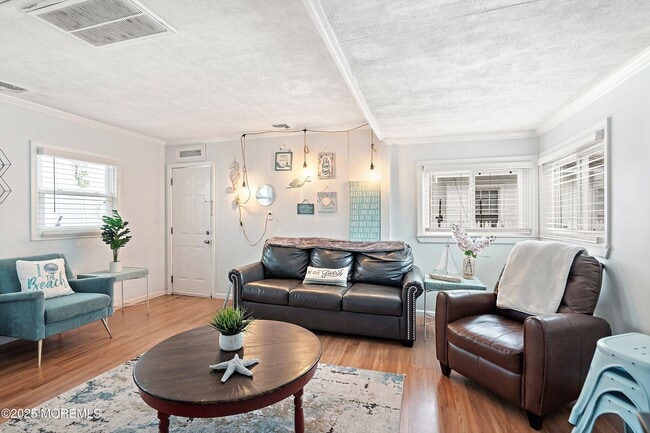 Primary Photo - 304 Bay Blvd