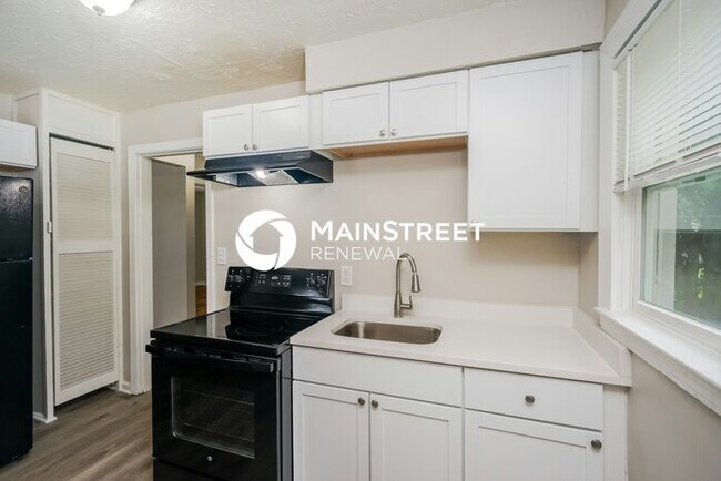 Building Photo - 2 Bedroom Pet-Friendly Home in Louisville,...
